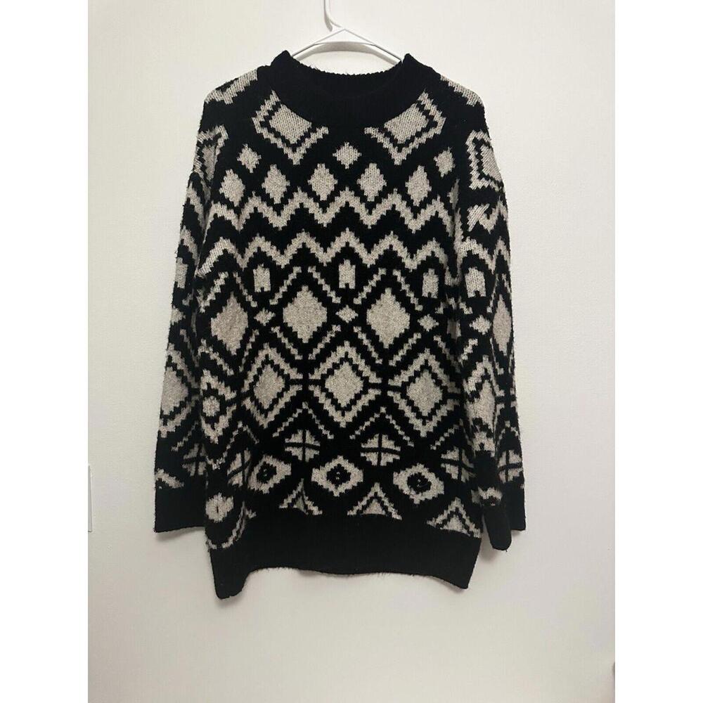 H&M Aztec Abstract Sweater Small Oversized Ribbed Neck Black White Soft Long